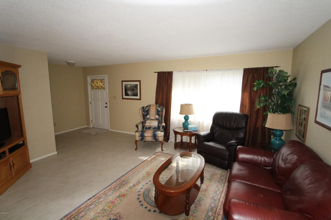 Photo of 2700 FOREST Drive