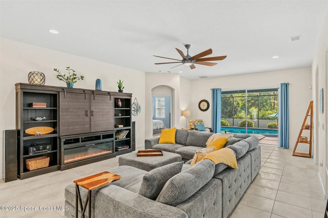 Photo of 541 Stonebriar Drive