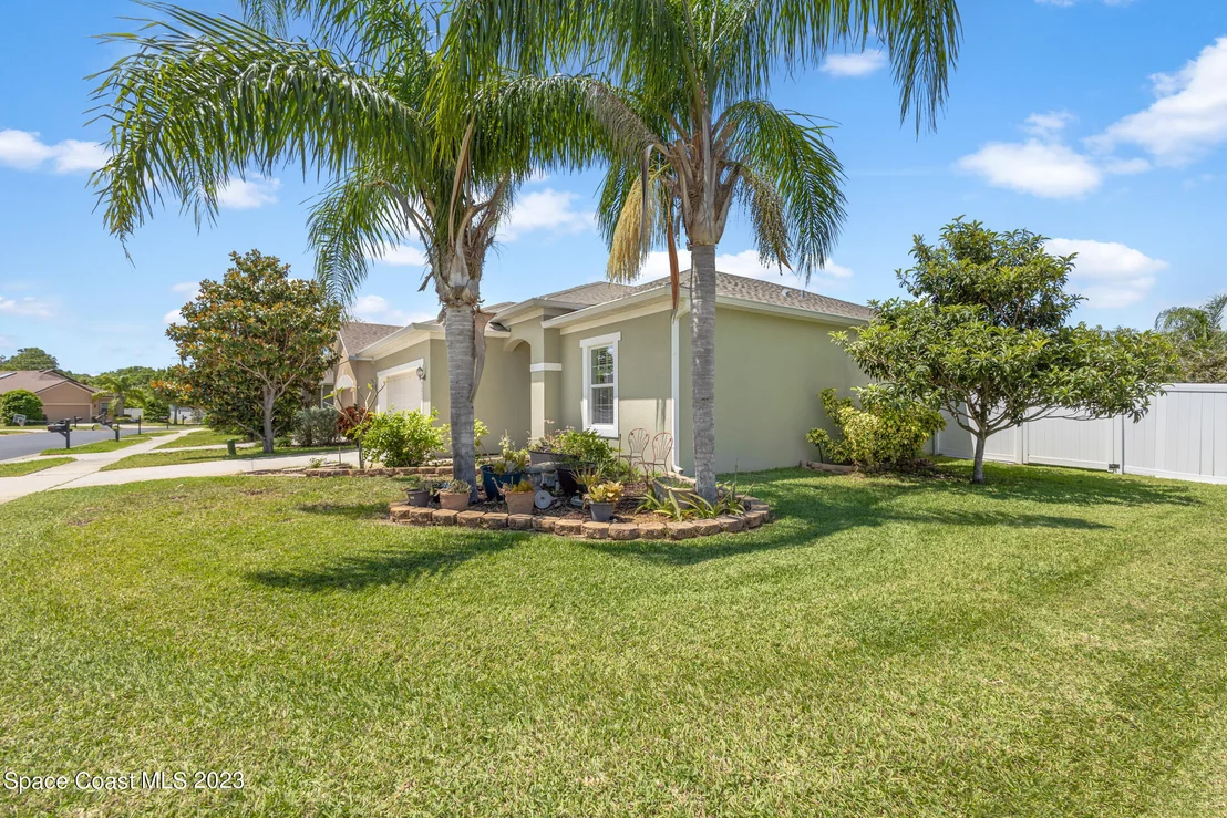 Photo of 3211 Constellation Drive