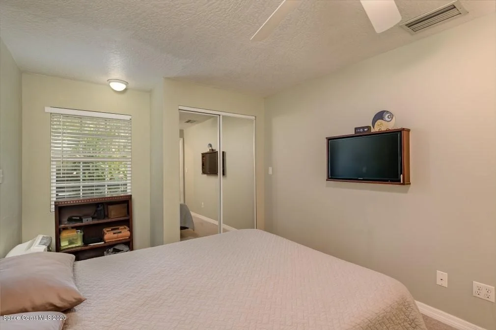 Photo of 677 W Pine Road