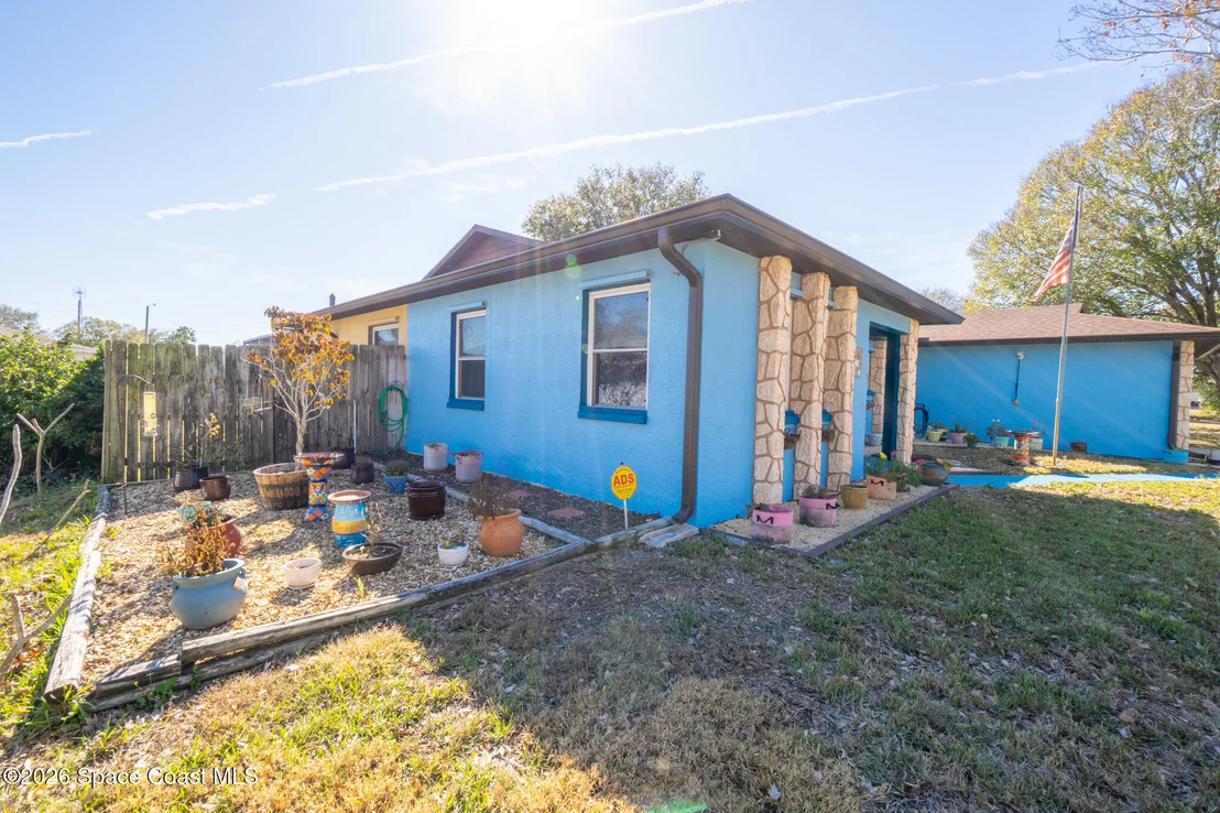Photo of 1497 Hendren Drive