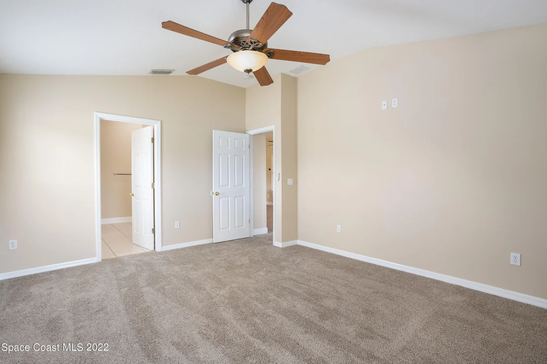 Photo of 2400 Bridgeport Circle