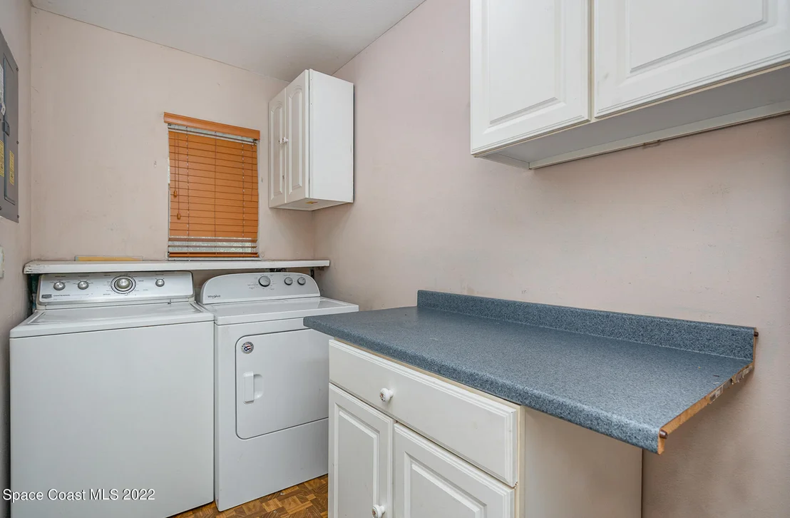 Photo of 960 Hooper Avenue NE