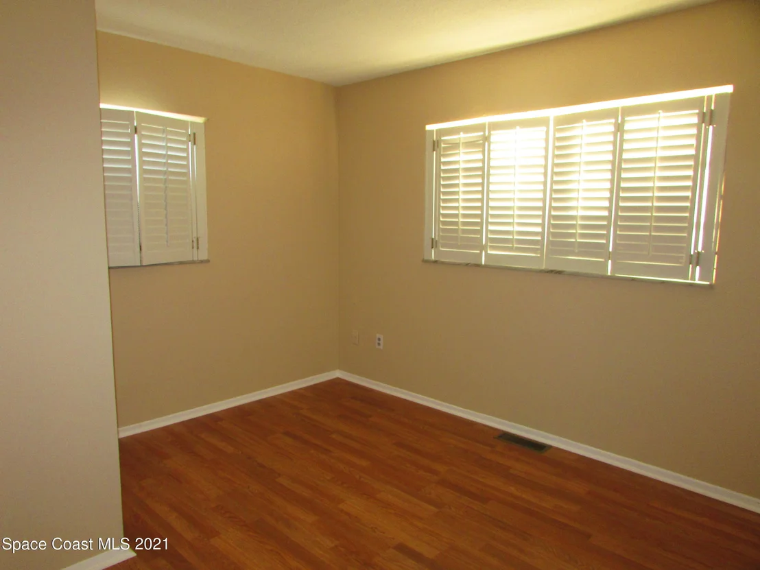 Photo of 1229 Wild Rose Drive NE
