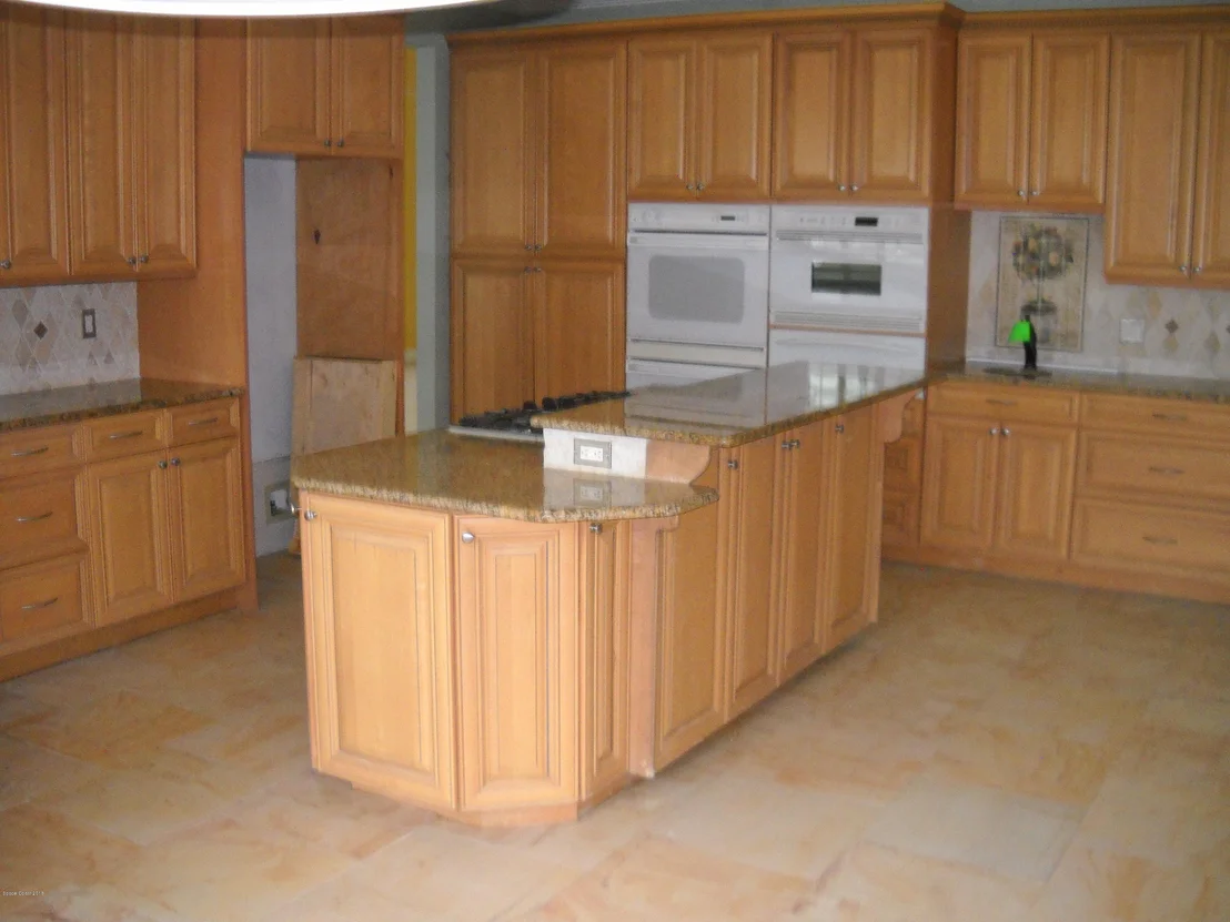 Photo of 775 Glengarry Drive