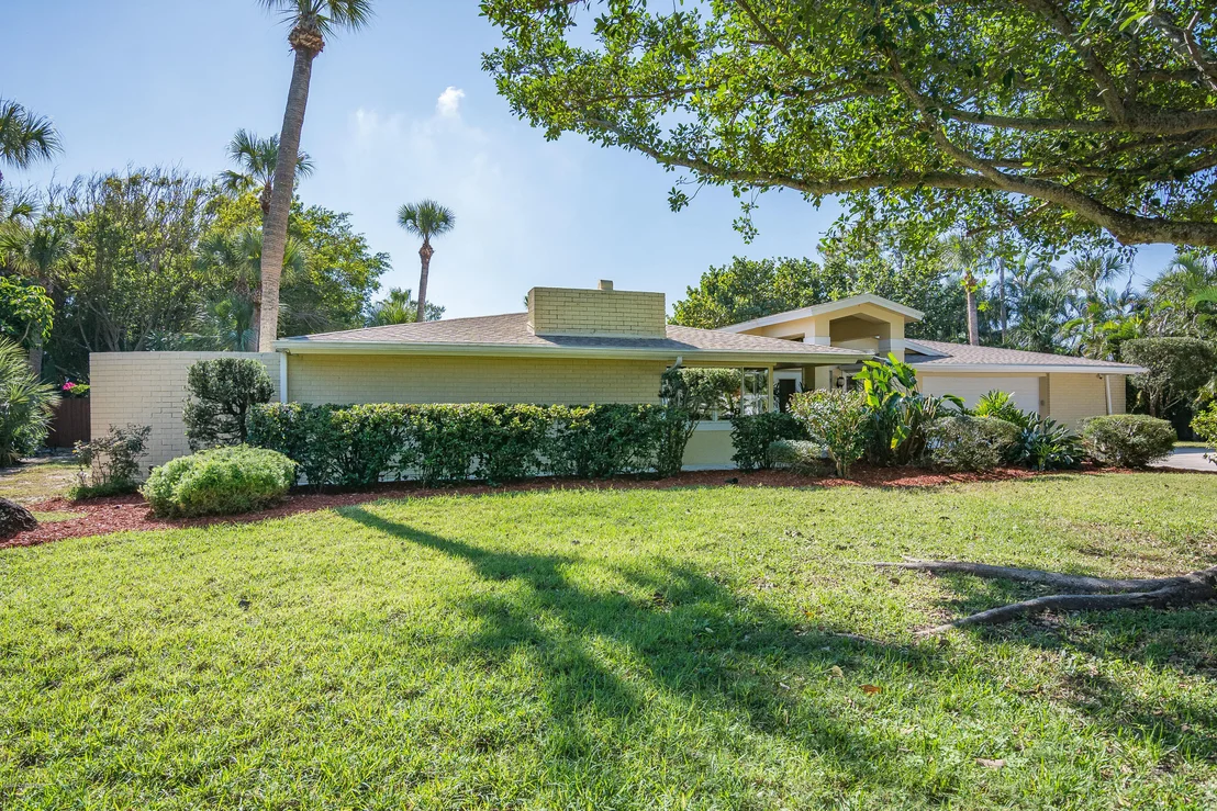 Photo of 413 Sunset Boulevard