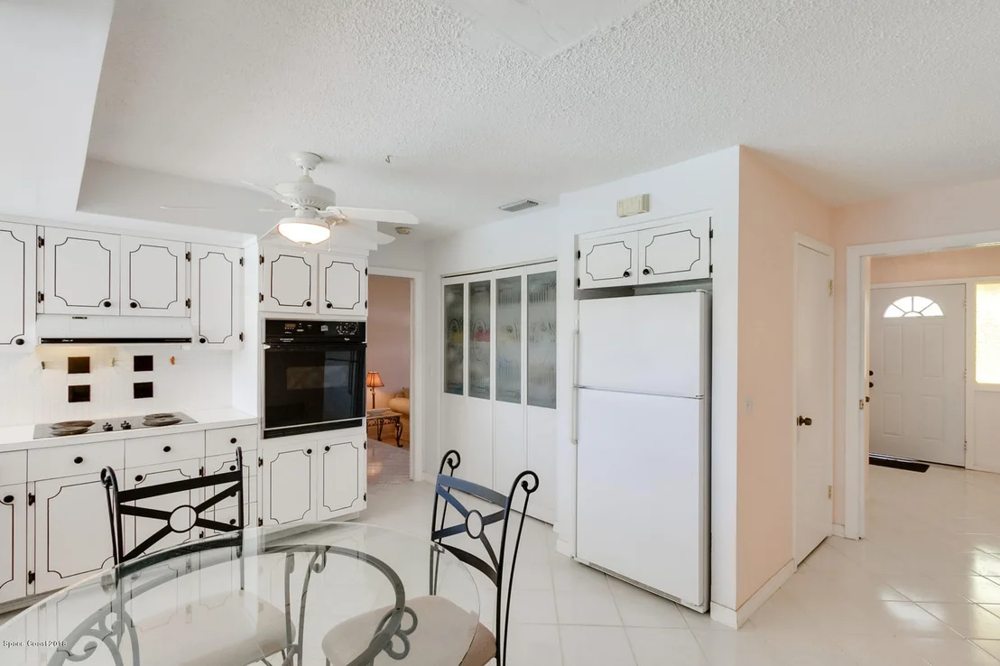 Photo of 4844 Fairview Drive