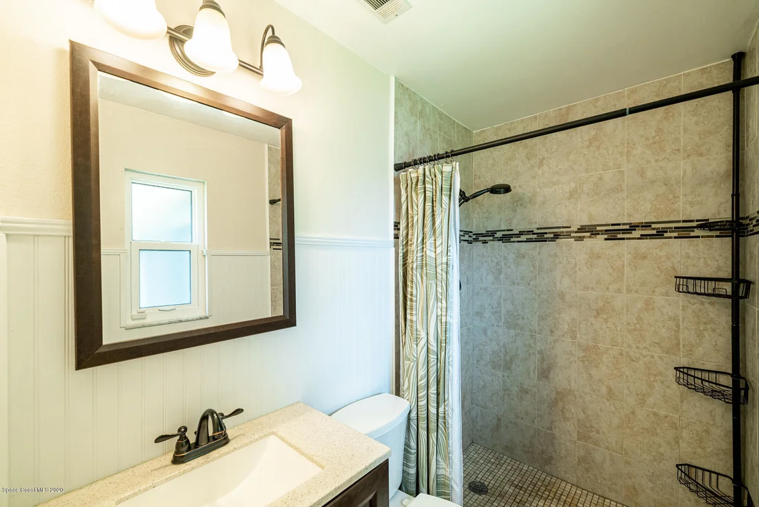 Photo of 2898 Corbusier Drive