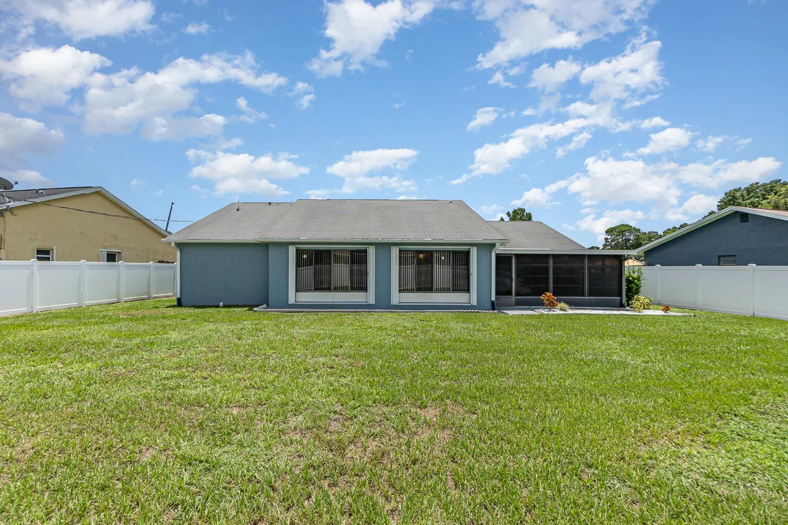 Photo of 569 Balcom Terrace SE