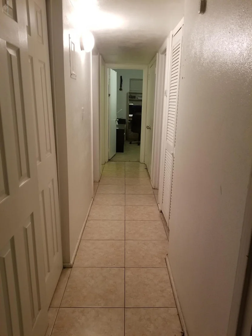 Photo of 1043 Myrtle Lane