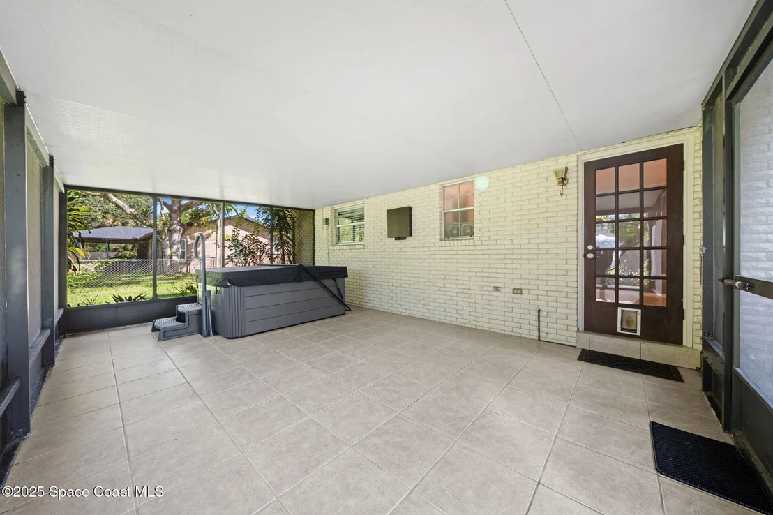 Photo of 611 Dundee Circle