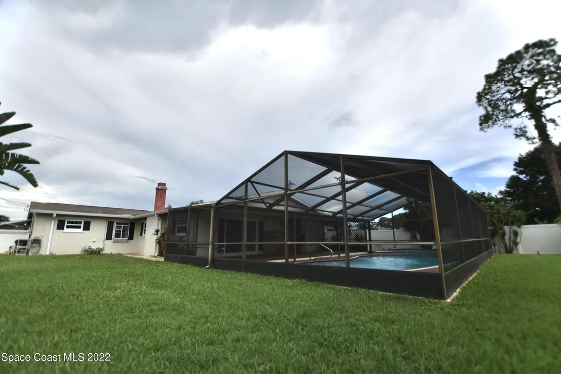 Photo of 977 Kings Post Road