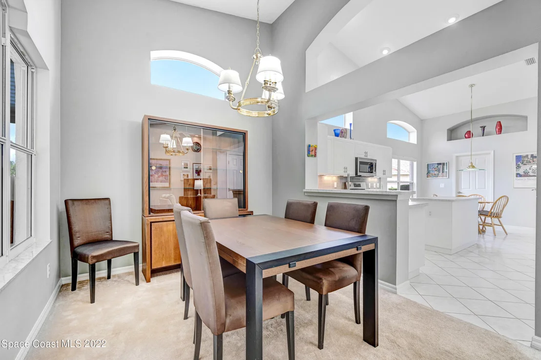 Photo of 348 Renaissance Avenue