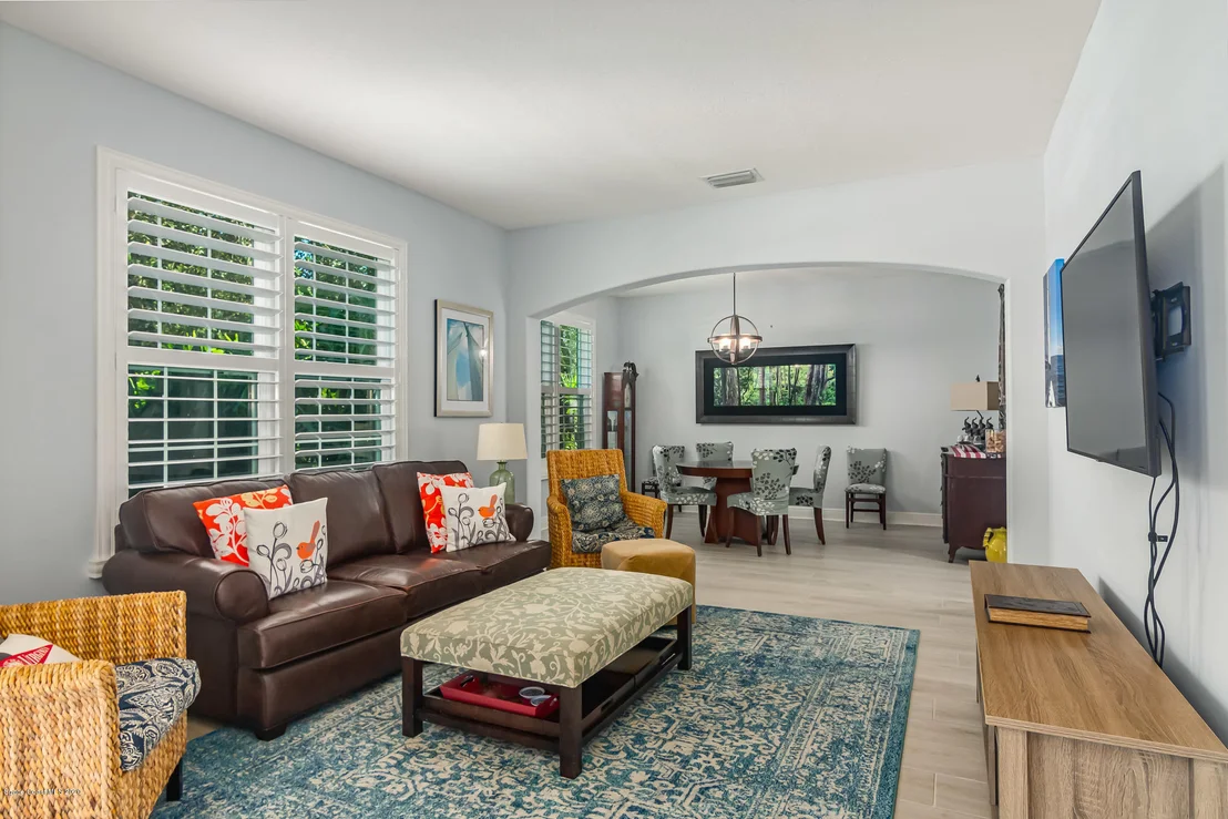Photo of 5845 Newbury Circle