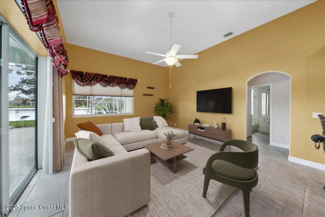 Photo of 827 Thrasher Drive