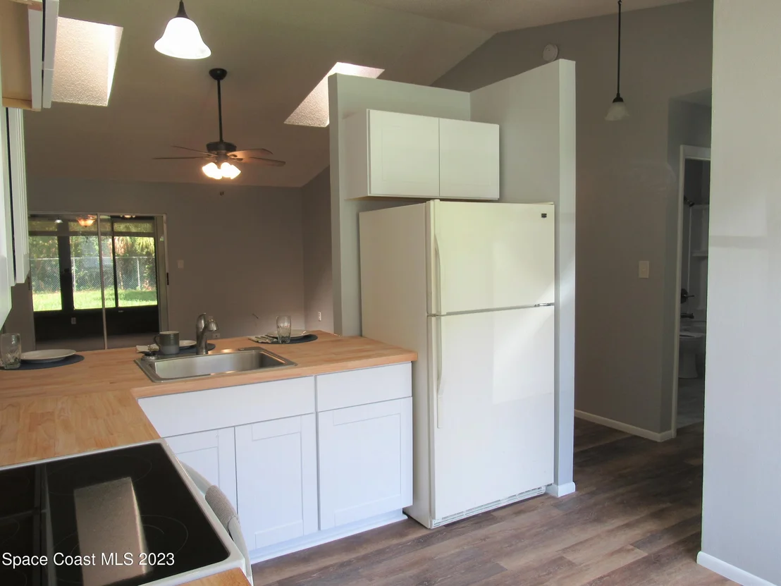Photo of 7070 Marvin Avenue