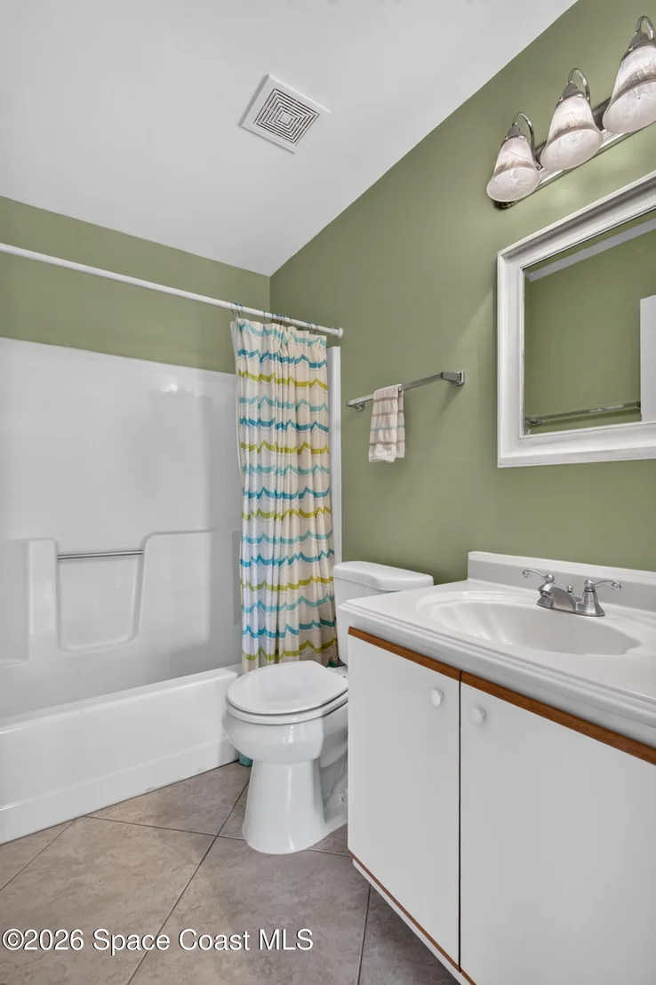 Photo of 621 Seven Gables Circle SE