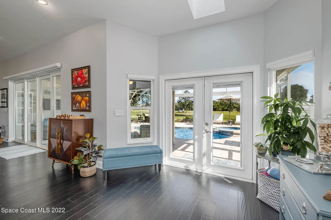 Photo of 914 Palm Brook Drive