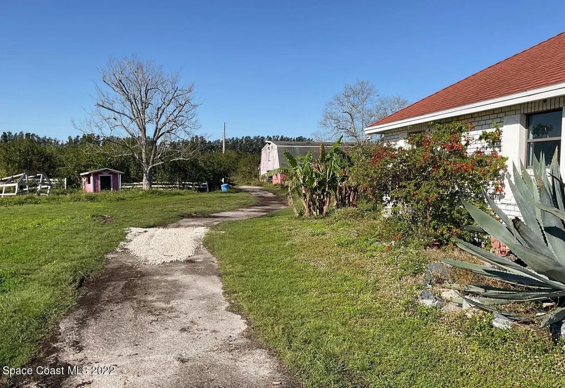 Photo of 1455 Martin Road