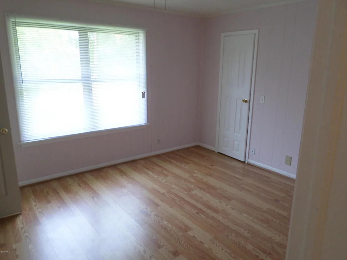 Photo of 6420 Lookout Drive