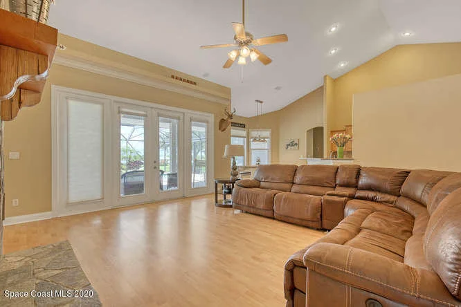 Photo of 1145 Tuckaway Drive