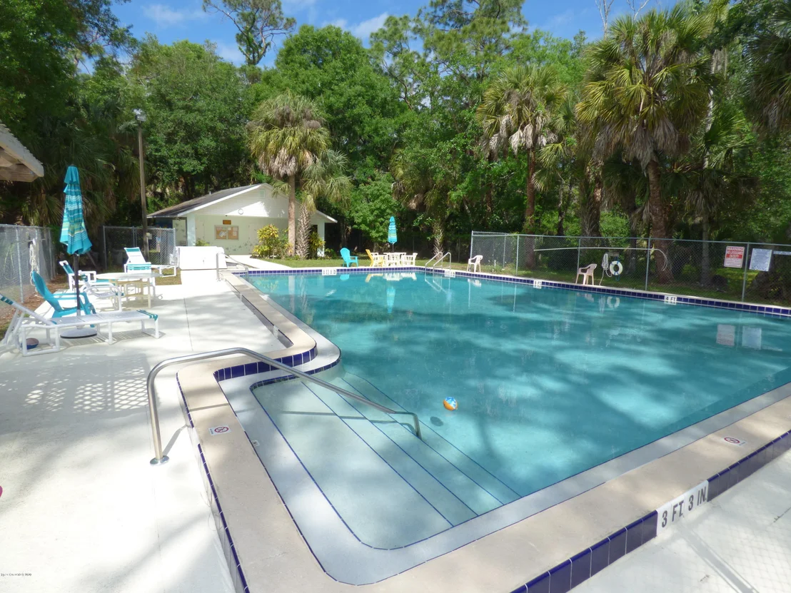 Photo of 6737 Sheridan Road