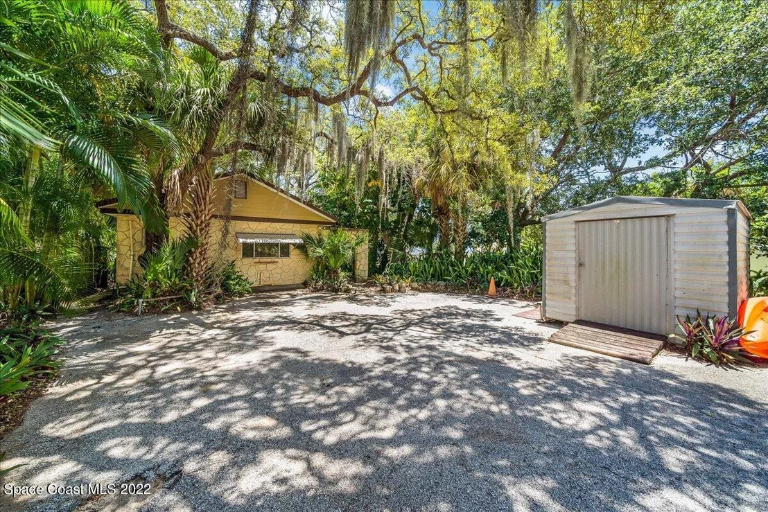 Photo of 2685 Pineapple Avenue