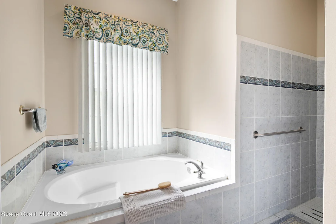 Photo of 2563 Canterbury Circle