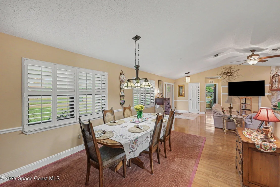 Photo of 1810 Whispering Oaks Circle