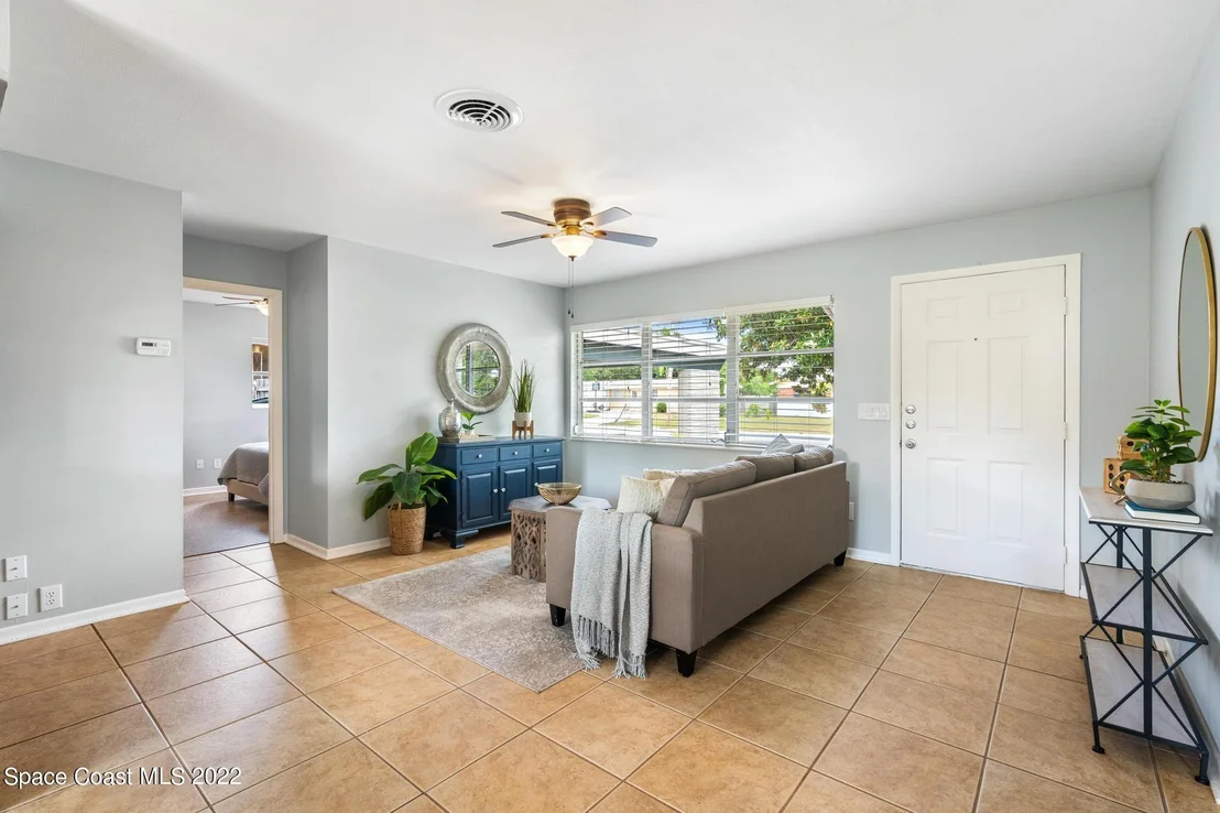 Photo of 973 Cardon Drive