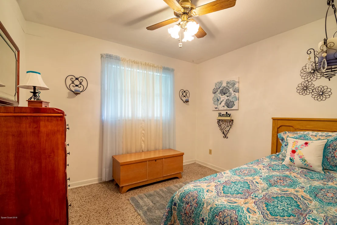 Photo of 1292 Estridge Drive
