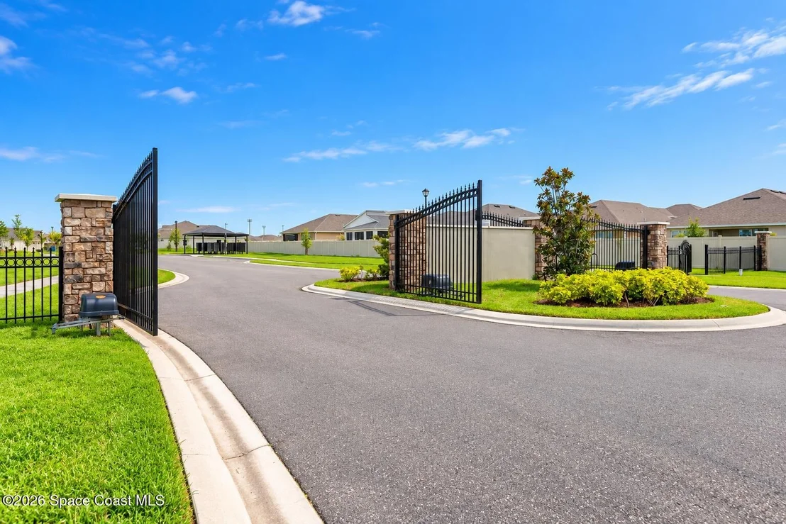 Photo of 1066 Kylar Drive NW