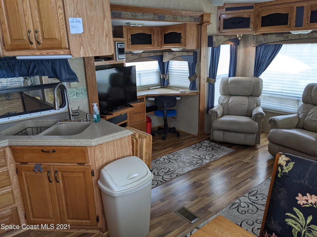 Photo of 270 Galaxy Lane