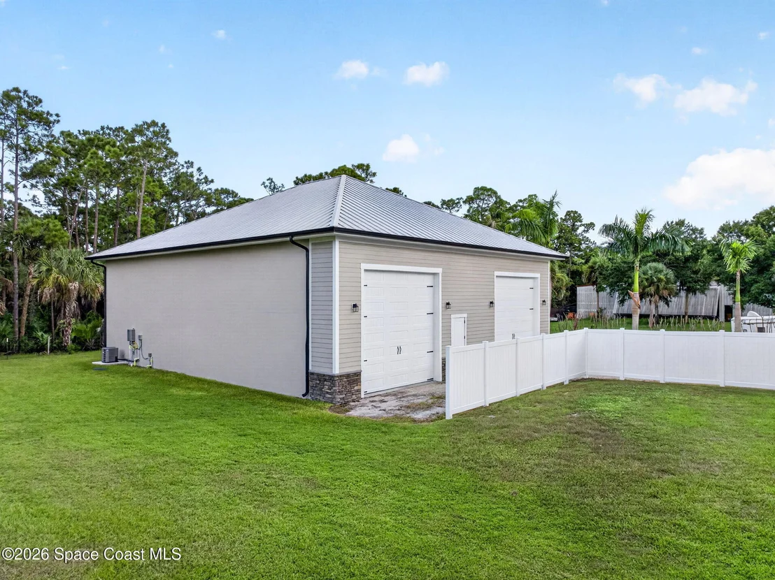 Photo of 3865 Reynolds Road