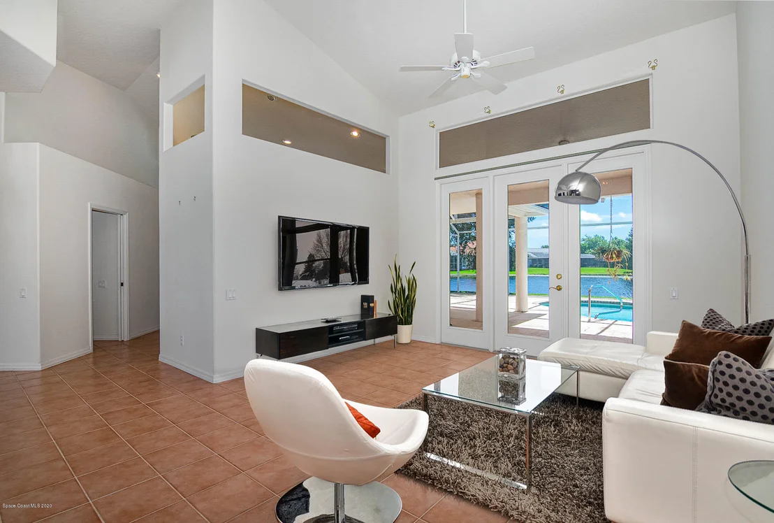 Photo of 923 Wildwood Drive