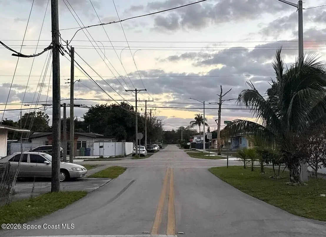 Photo of 1925 NW 155th Street