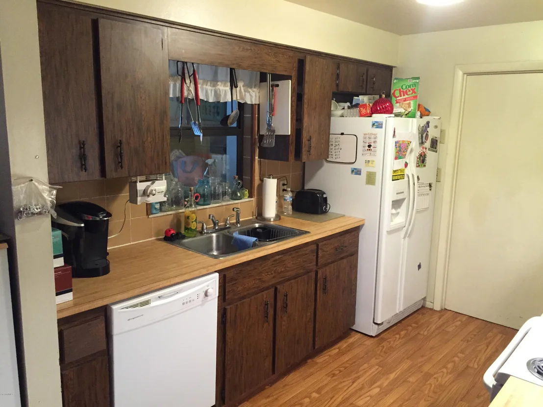 Photo of 1124 Hermosa Drive