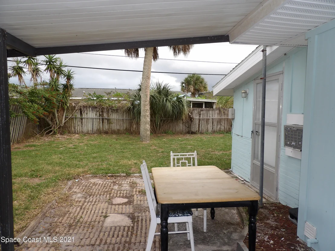 Photo of 797 Bianca Drive NE