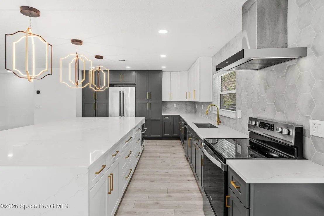Photo of 470 Seabreeze Drive