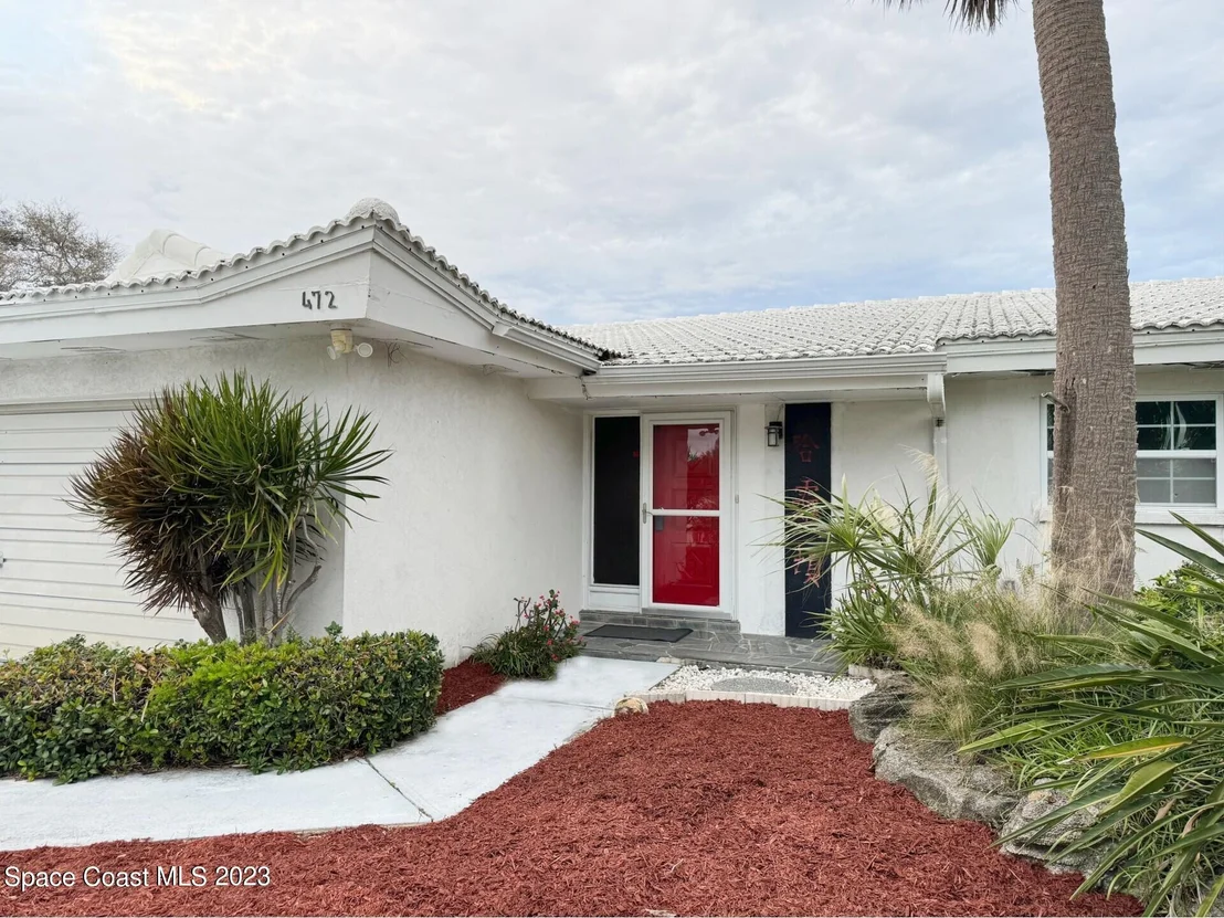 Photo of 472 Carmine Drive