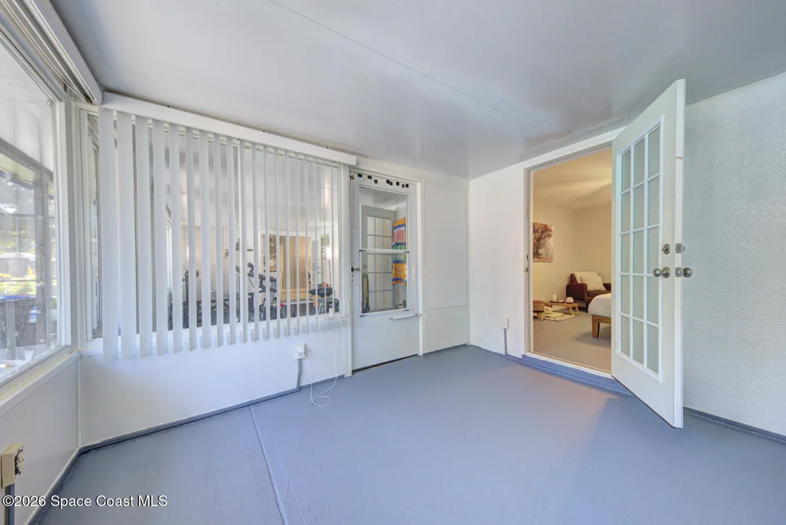 Photo of 6520 Adrian Street