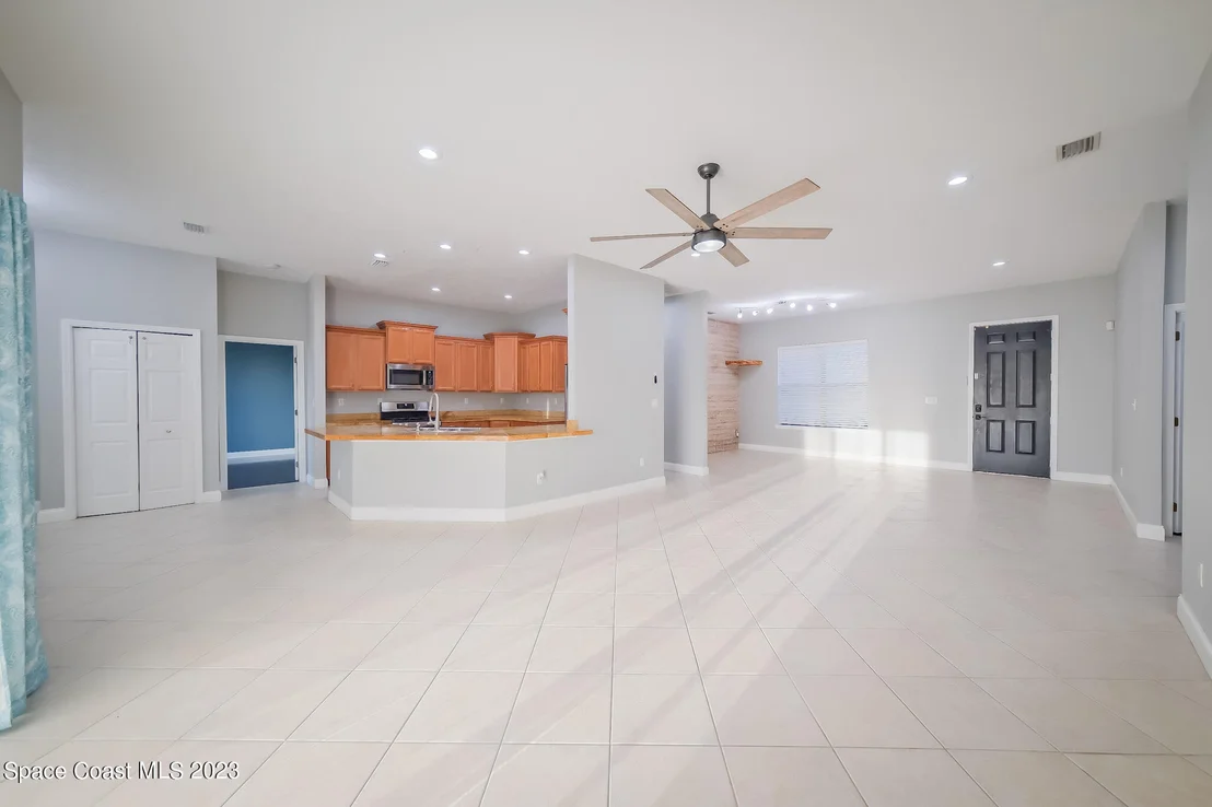 Photo of 109 Palm Circle
