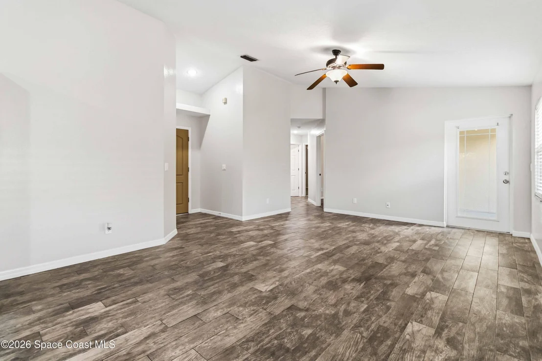 Photo of 1253 Goldenrod Circle NE