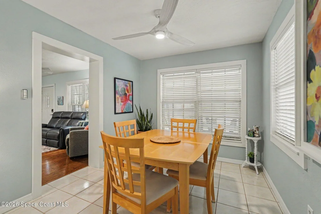 Photo of 565 Old Oak Street