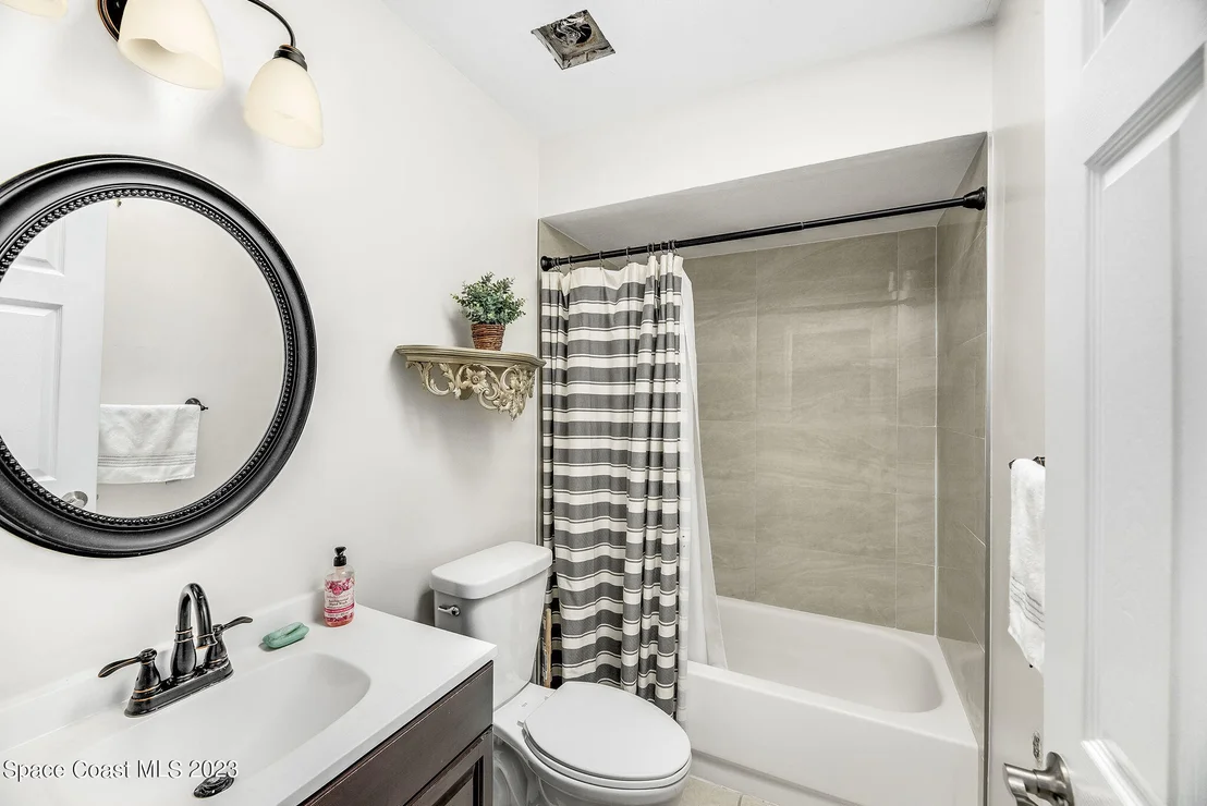 Photo of 4630 Robert Street