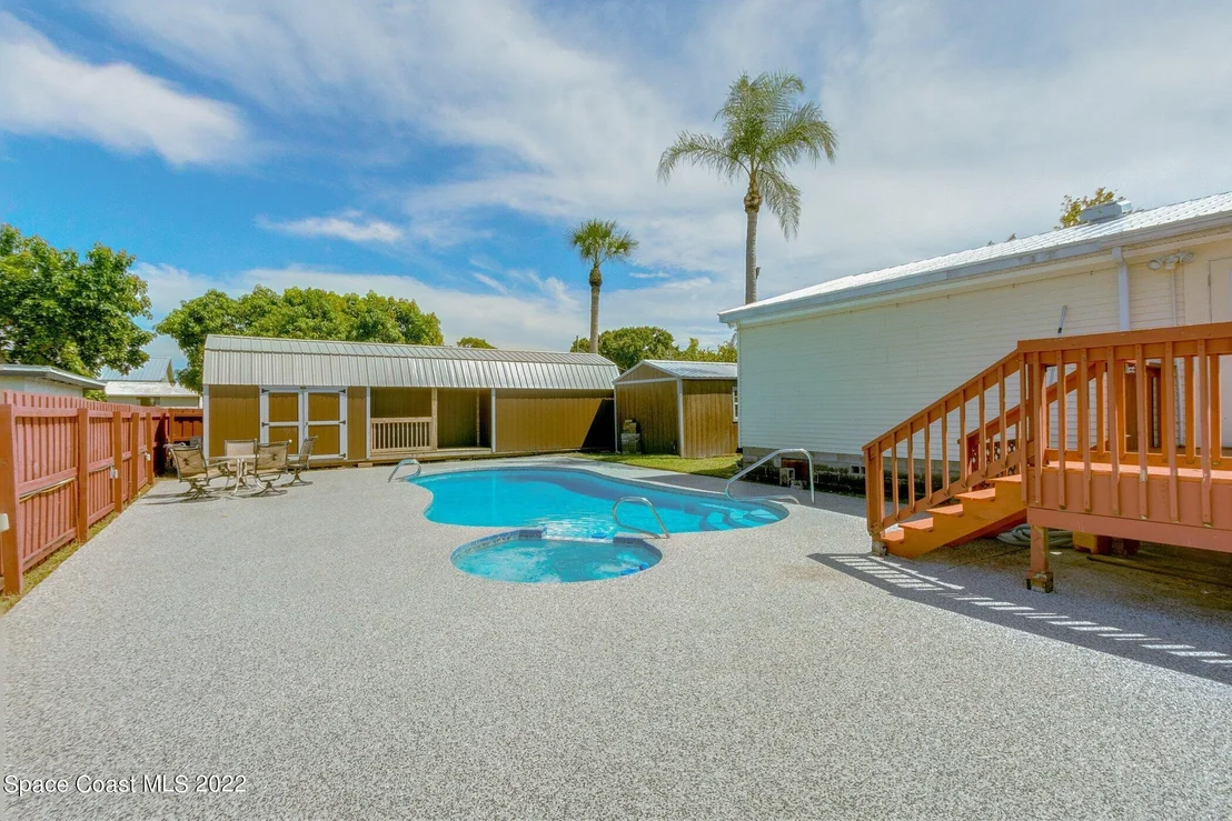 Photo of 1075 Lindholm Place