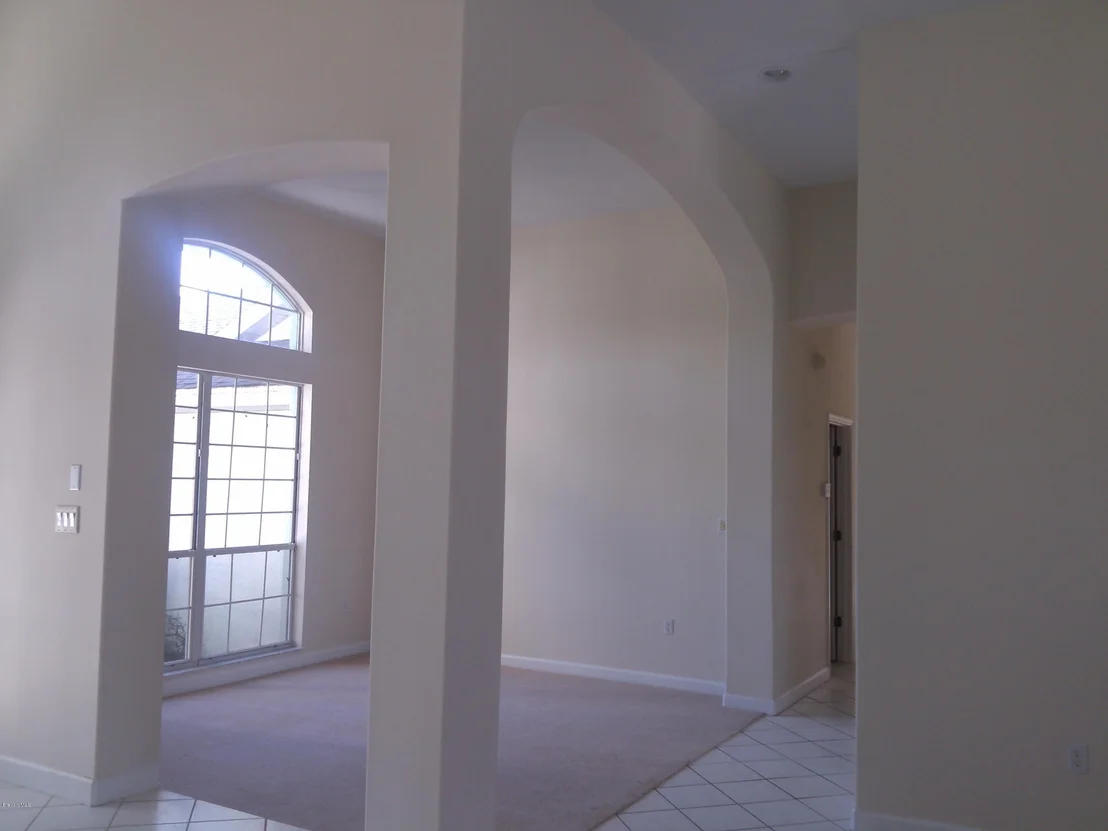 Photo of 4474 Long Lake Road