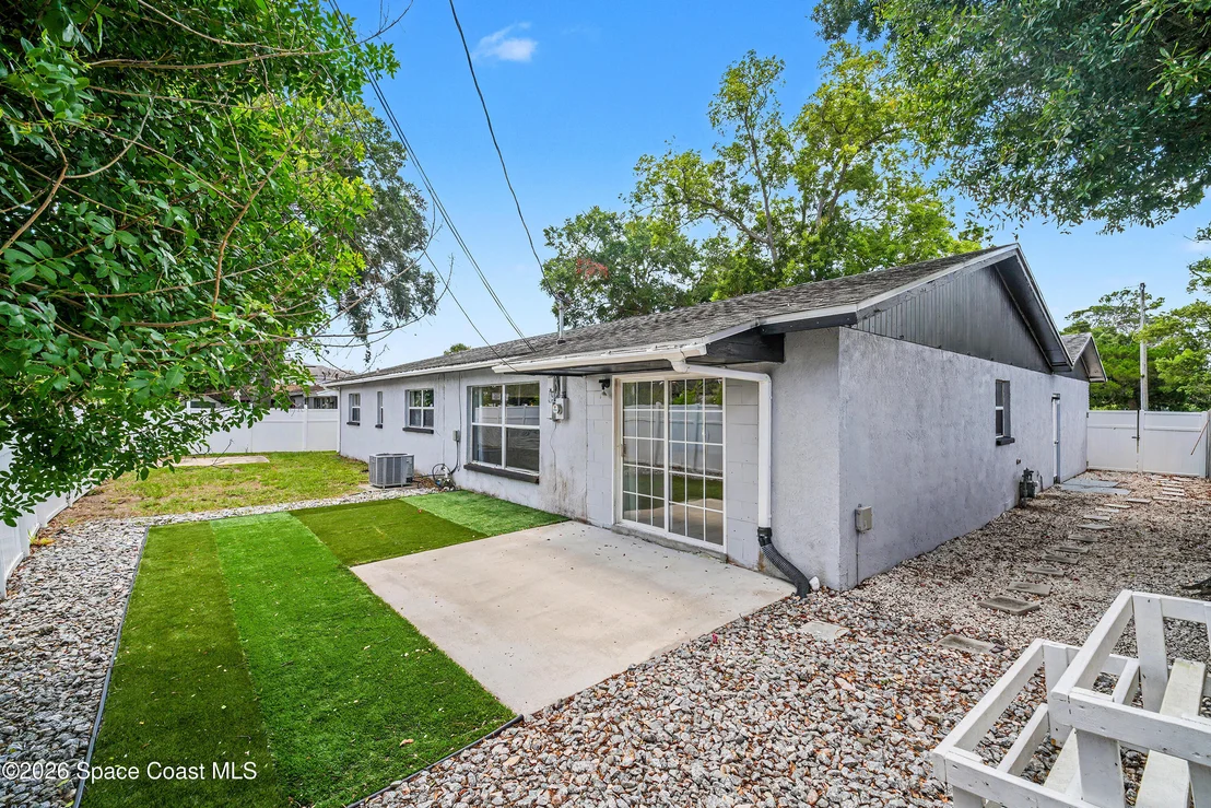 Photo of 1012 Fairway Lane