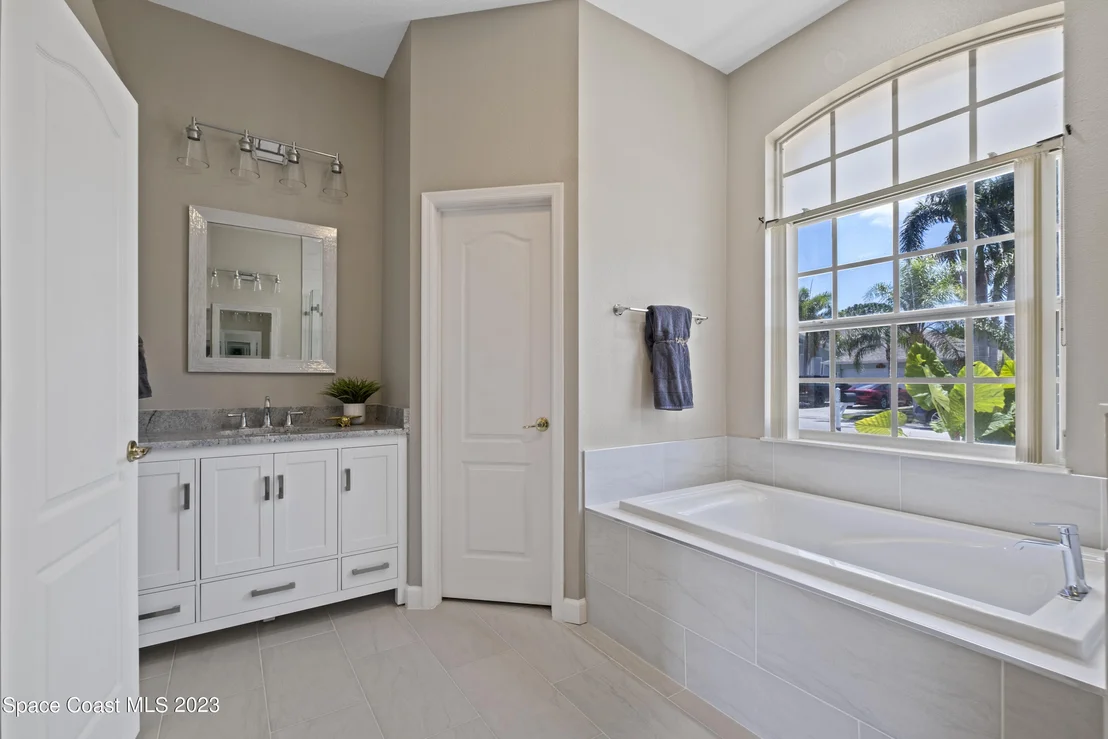 Photo of 712 Carriage Hill Road