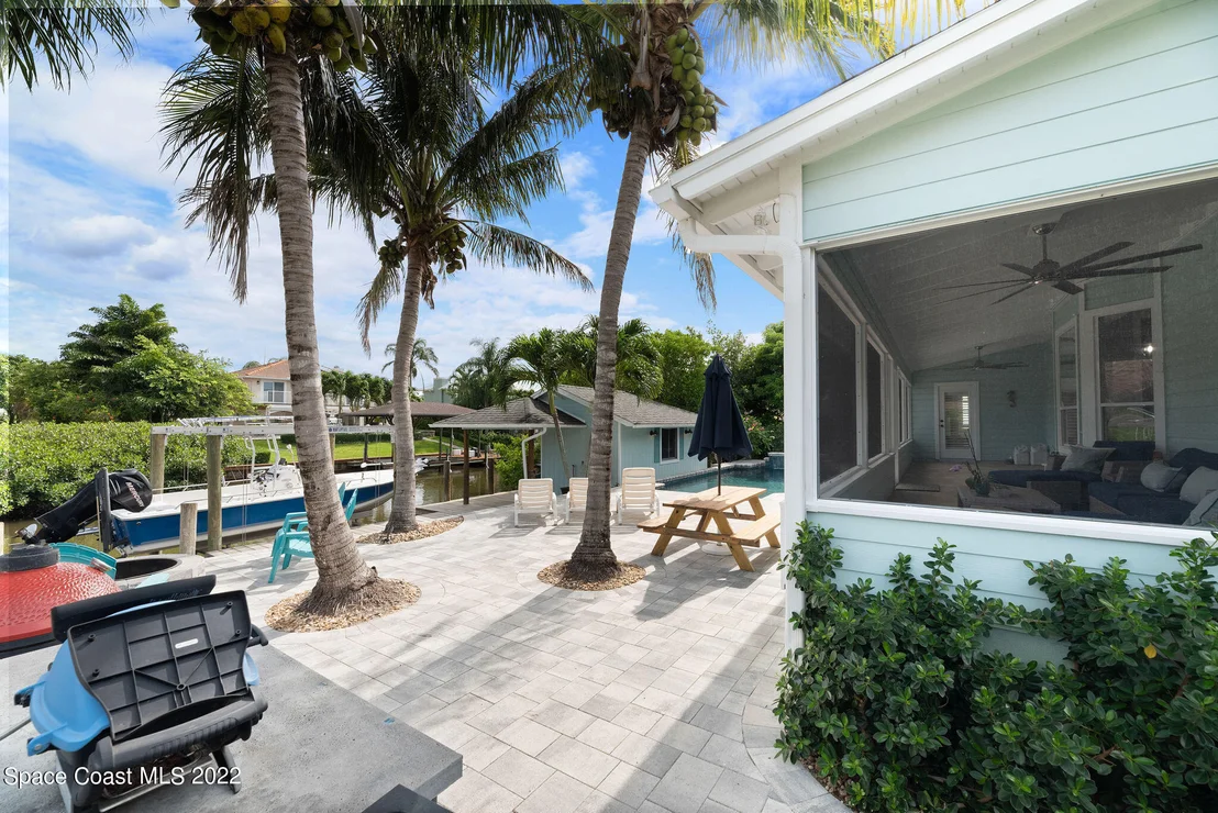 Photo of 416 Riverview Lane